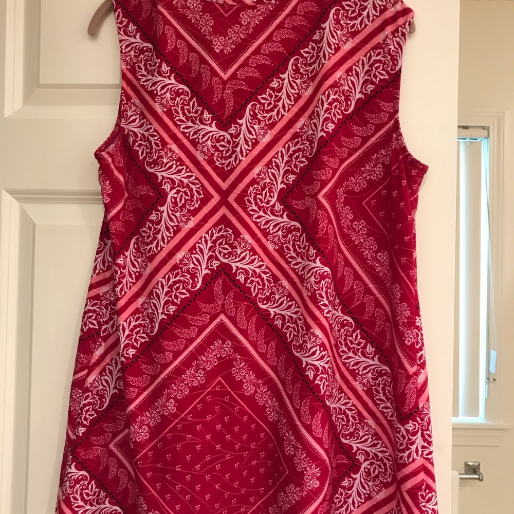 Ladies sleeveless top